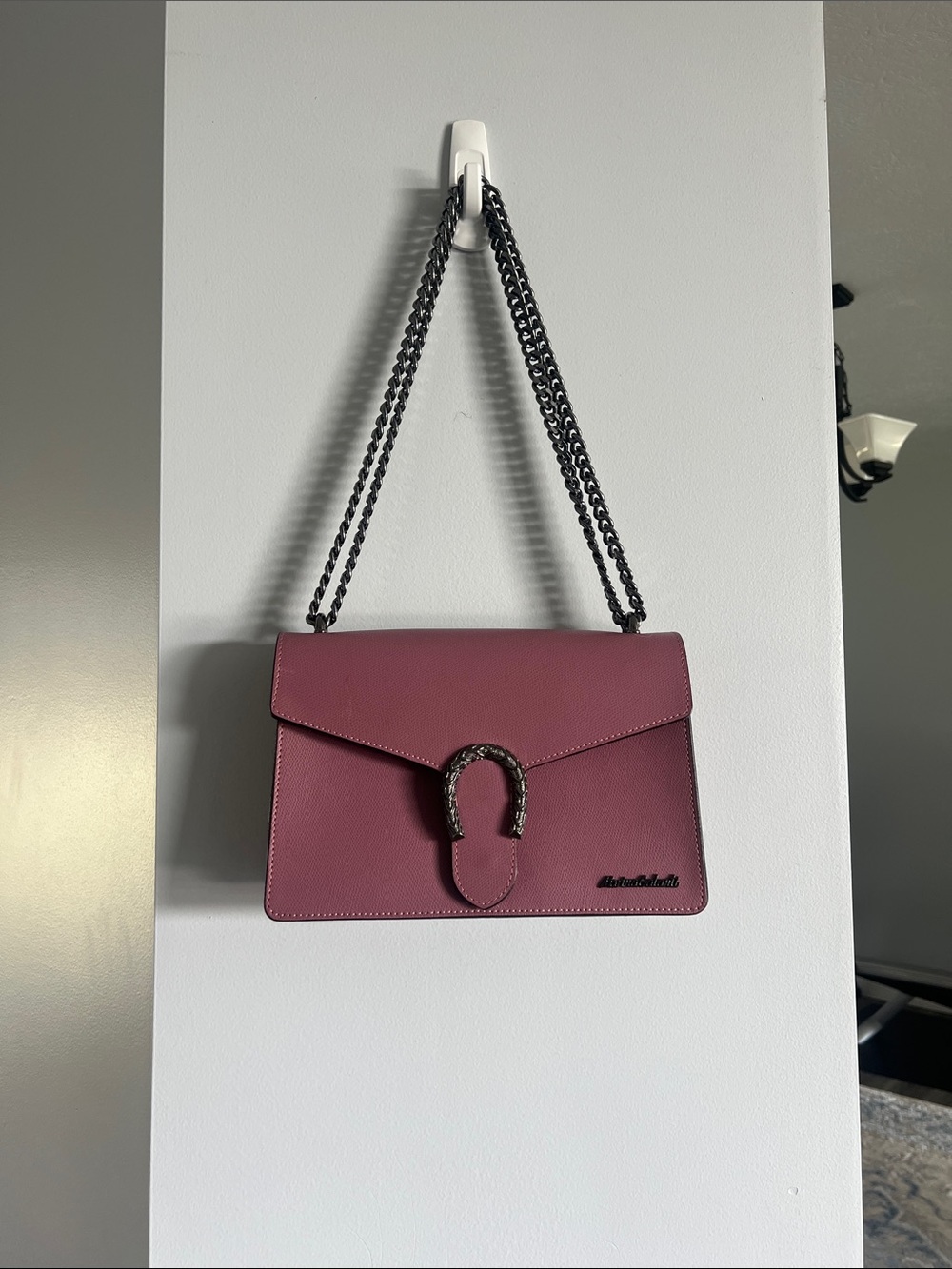 Structured Rose Leather Shoulder Bag with Chain Strap